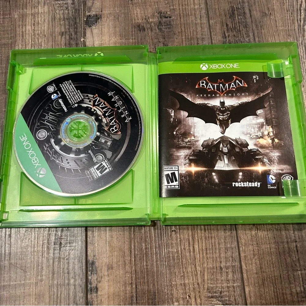 RockSteady Batman:‎ Arkham Knight for Xbox One - Green Case